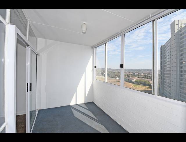 2 BEDROOM APARTMENT FOR SALE IN BEDFORD GARDENS